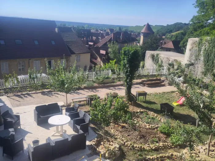 Le Gîte des Séquanes — location de gîte à Poligny dans le Jura pour 14 personnes